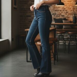 Future Collective High-Rise Wide Leg Blue Jeans Sz 10 Denim Reese Blutstein NWT